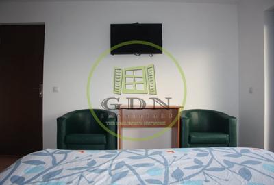 Hotel/Pensiune, de 305 mp, în Piața - 10