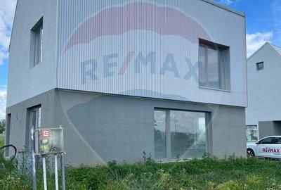 Casa / Vila cu 4 camere de vanzare - 14