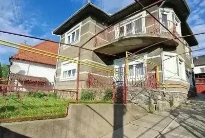 Casă cu 3 camere cu Teren 500 Mp în Central - 7