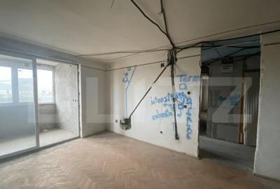 Apartament cu 3 camere semidecomandat în Cugir - 2