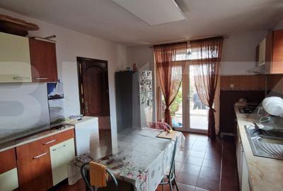 Casă cu 4 camere în Șimnicu de Jos - 14