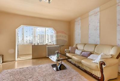 Apartament cu 5 camere decomandat de vanzare in Micalaca,Arad - 2