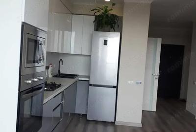 Garsonieră în Titan