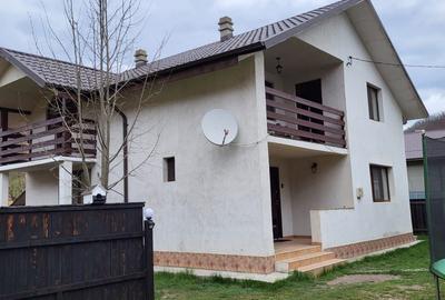 Casă cu 4 camere în Lepșa - 8