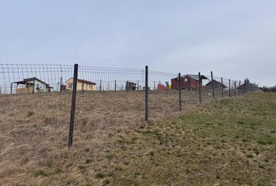 Teren agricol intravilan de 650 mp, în Est - 1