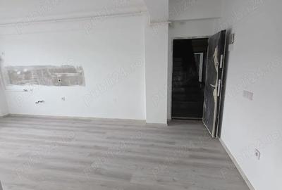Apartament cu 3 camere decomandat în Bucium - 2