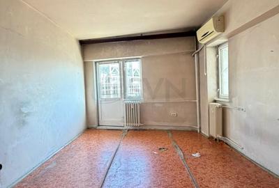 Apartament cu 3 camere decomandat în Crângași