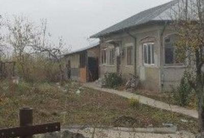 Casă cu 3 camere cu Teren 1600 Mp în Găujani - 1