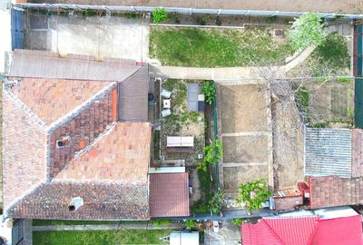 Casă cu Teren 1014 Mp în Cordău - 2