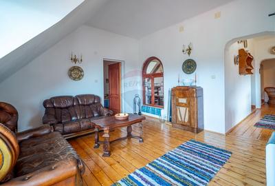 Apartament cochet cu 6 camere, in inima statiunii Sinaia, zona Furnica - 2