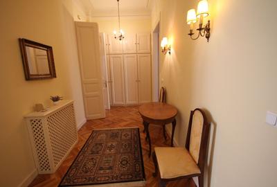 Apartament cu 3 camere decomandat, mobilat în Central - 26