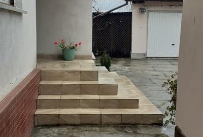 Casă cu 4 camere în Central - 2