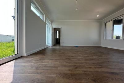 Casă individuală cu 4 camere cu Canalizare în Domnești - 2