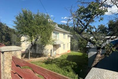 Casa cu etaj, 160 mp utili, 1352 mp teren, zona Burdujeni - 17