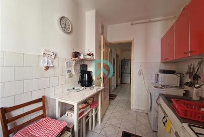 Apartament cu 3 camere circular în Astra - 7