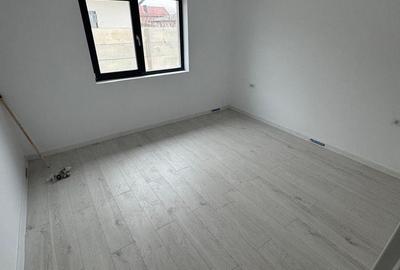 Casă cu 4 camere cu Canalizare în Clinceni