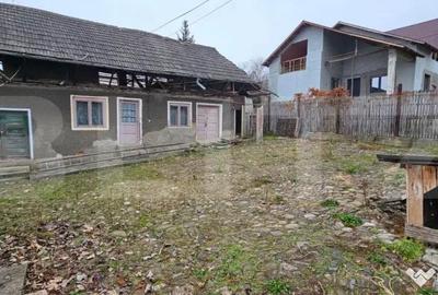 Casă cu 2 camere cu Teren 1200 Mp în Central - 3