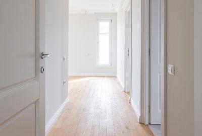 Casă cu 5 camere cu Garaj în Păuleștii Noi - 12