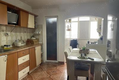 Apartament cu 4 camere decomandat în Central - 7