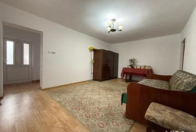 Casă cu 4 camere în Central - 2