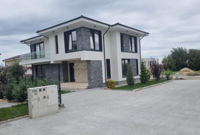 Complex rezidential cu 7 vile langa Laguna Albastra - 32