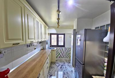 APARTAMENT 3 CAMERE, 81 MP - CENTRALA PROPRIE - RENOVAT - 9