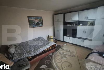 Casă cu 7 camere cu Canalizare în 14 Mai - 18