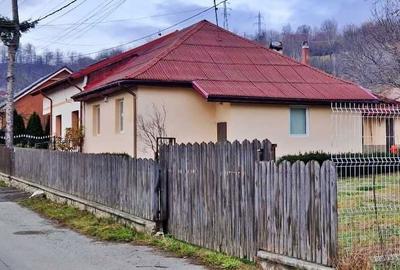 Casă cu 4 camere în Uric - 8