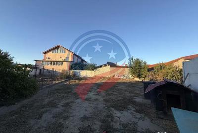 Teren de 455 mp, în 1 Mai - 7