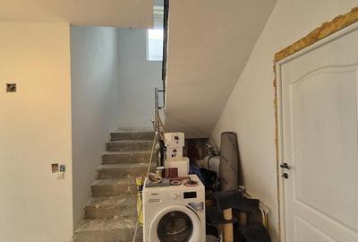 Casă cu 5 camere cu Teren 400 Mp în Dumitrana - 3