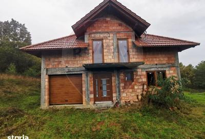 Casă cu 5 camere cu Teren 6400 Mp în Copalnic - 11