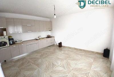 Casă cu 6 camere cu Teren 300 Mp în Est - 3