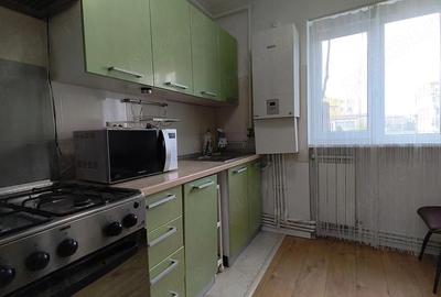 Apartament cu 3 camere semidecomandat în Gojdu - 2