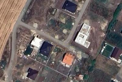 Teren de 705 mp, în Dumbrăvița