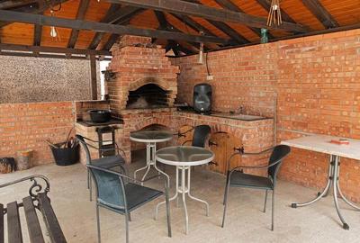 Vila 5 dormitoare, 4 bai, 2 248mp teren, piscina. Pre?: 229 000 E. - 19