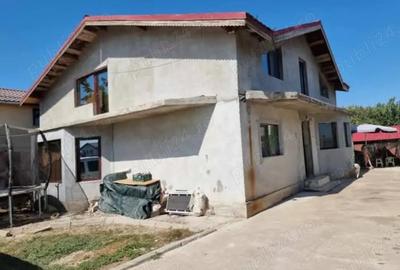 Vind casa individuala mare linga Bucuresti - 4