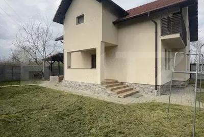 Casă cu 5 camere cu Teren 630 Mp în Păulești - 15