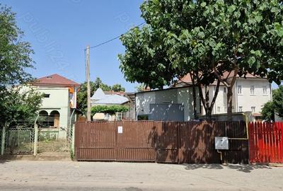 Spațiu comercial, de 900 mp, în Central - 8