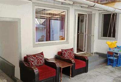 MOLDOVA NOUA, zona centrala, Casa 4 camere, 2 bai si garaj - 15
