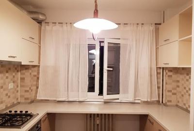 Apartament cu 2 camere decomandat, mobilat în P-ța Victoriei - 3