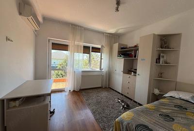 Casă cu 5 camere cu Teren 1000 Mp în Titan - 2