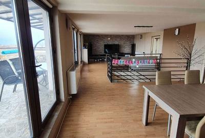 Casă cu 4 camere în Central - 1