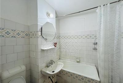 Apartament cu 2 camere decomandat în Valea Aurie - 11