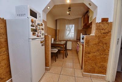 Apartament cu 2 camere decomandat în Decebal - 8