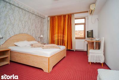 Spațiu comercial, de 1,855 mp, în Central - 14