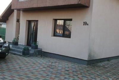 Casă individuală cu 5 camere cu Canalizare în Holboca - 1