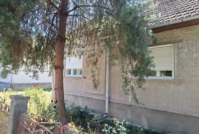 BRASADAS vinde casa 3 cam cu teren 5 ari in 14 Mai. - 3