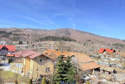 Casă cu 4 camere în Secăria - 8