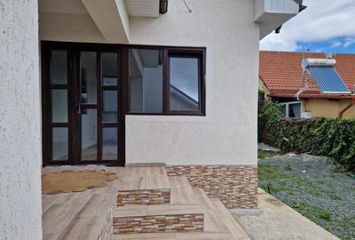 Agenție imobiliară vindem casa la sol cu 4 camere în Năvodari - 4