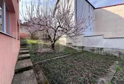 Casă cu 7 camere cu Teren 430 Mp în Gruia - 3